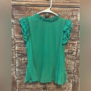 TCEC Green Sleeveless Top. Size Small. EUC